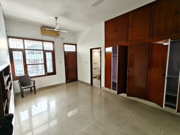Bedroom in 3 BHK Independent House at Sector 8 – for Rent