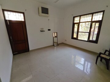 Room in 3 BHK Independent House at Sector 8 – for Rent