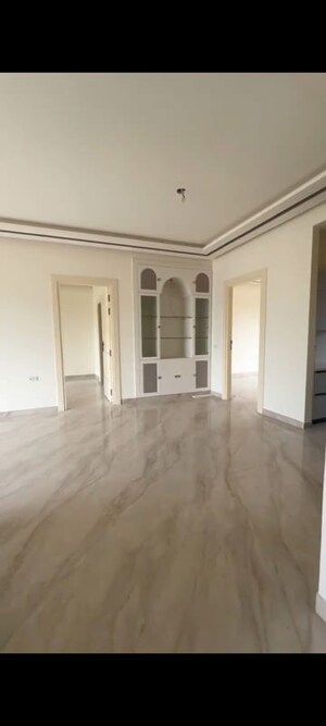 Room in 4 BHK Builder Floor at Sector 84 – for Sale