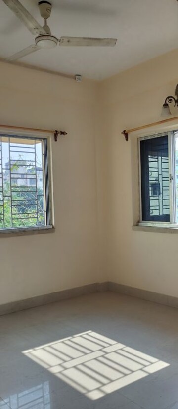 Room in 2 BHK Apartment at Jeet Deb Star, Madurdaha Hussainpur – for Sale