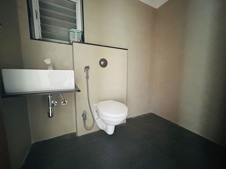 Bathroom, ranawat-aura-waters 2 Bedroom 817 Sq.Ft. Apartment In Sinhagad Road Pune 9773002