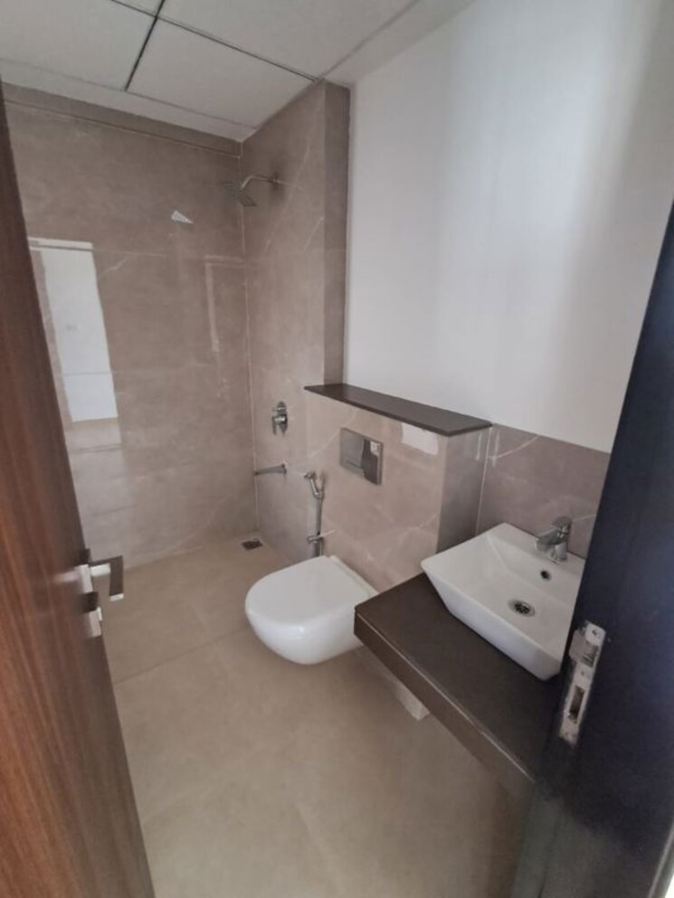 Attached Bathroom, piramal-revanta 3 Bedroom 1033 Sq.Ft. Apartment In Mulund West Mumbai 9773044