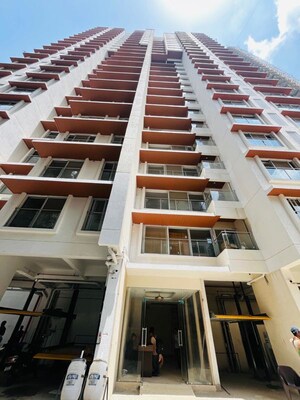 3.5 BHK Apartment For Rent in Je and Vee Madhuban, Malad East