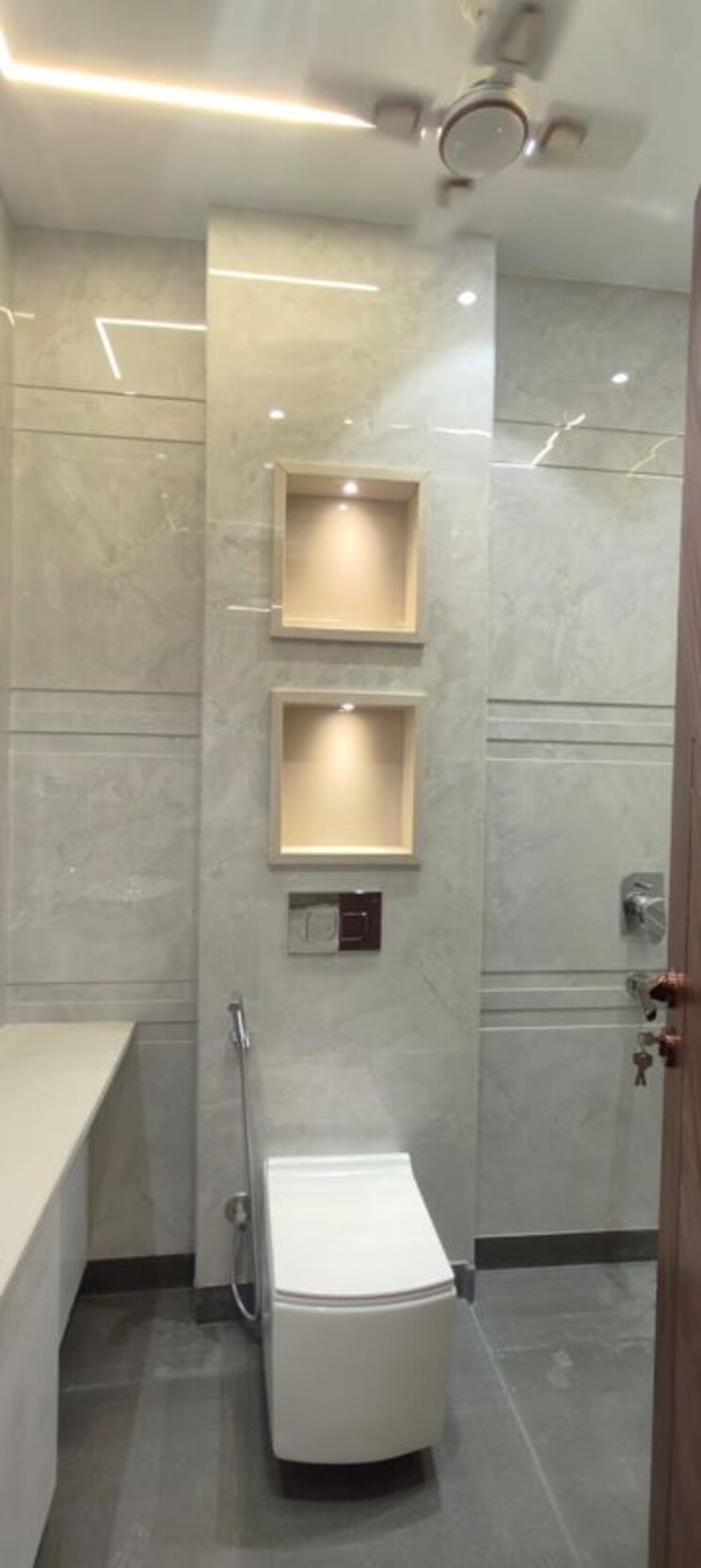 Bathroom, vikas puri 3 Bedroom 125 Sq.Yd. Builder Floor In Vikas Puri Delhi 9773058