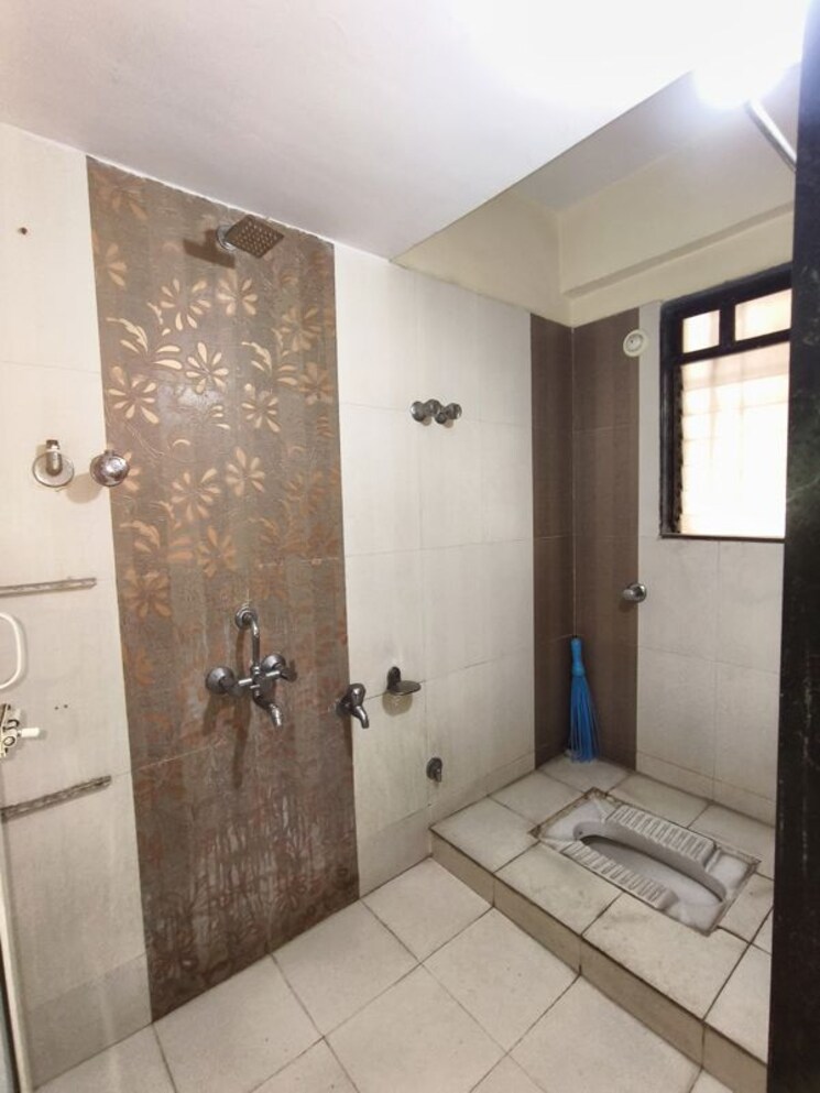 Bathroom, puranik-city 2 Bedroom 905 Sq.Ft. Apartment In Kasarvadavali Thane 9773075