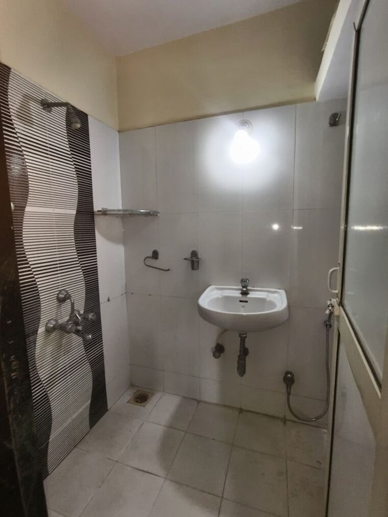 Bathroom, puranik-city 2 Bedroom 905 Sq.Ft. Apartment In Kasarvadavali Thane 9773075