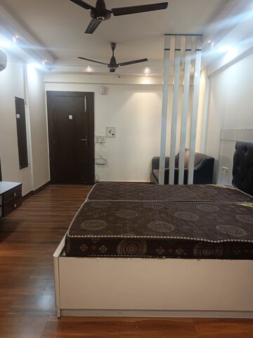 Bedroom in 1 RK Apartment at Moti Nagar – for Rent