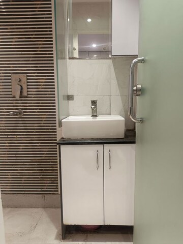 Bathroom in 1 RK Apartment at Moti Nagar – for Rent