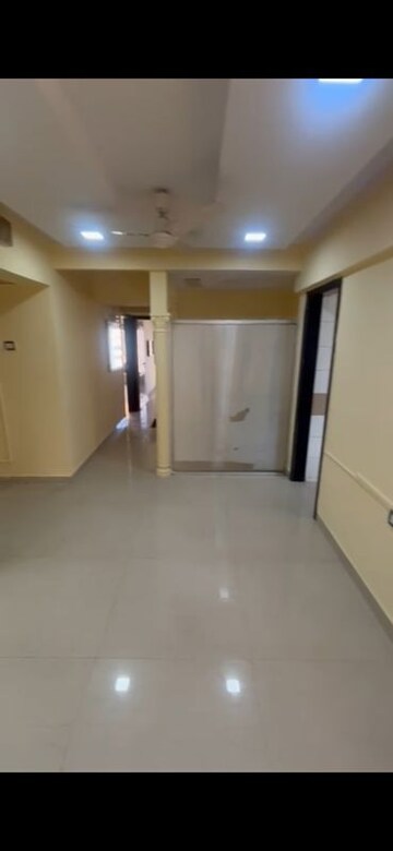 Room in 3 BHK Apartment at Atul Blue Excellency, Goregaon West – for Rent