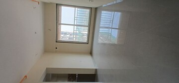 Room in 2 BHK Apartment at Vaibhavlaxmi Central Park, Vikhroli East – for Rent