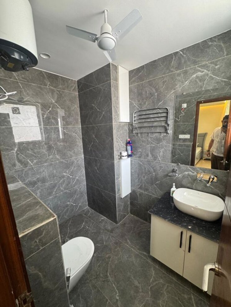 Bathroom, sector 10 3 Bedroom 1280 Sq.Ft. Builder Floor In Sector 10 Panchkula 9773132