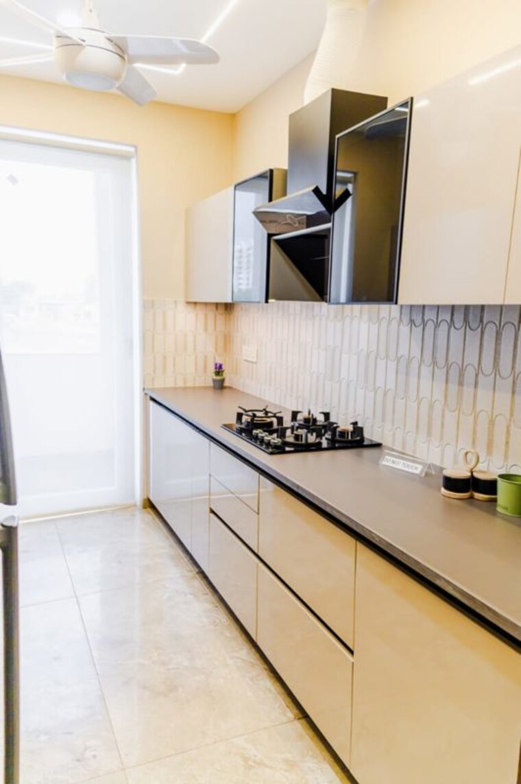 Kitchen, hlp-palmillas 3 Bedroom 1685 Sq.Ft. Builder Floor In Vip Road Zirakpur 9773198