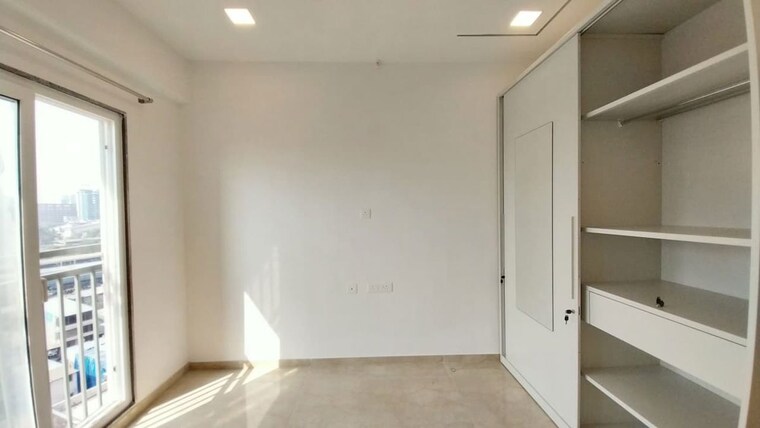 Room, shapoorji-pallonji-bkc-28 2 Bedroom 712 Sq.Ft. Apartment In Bandra East Mumbai 9773199