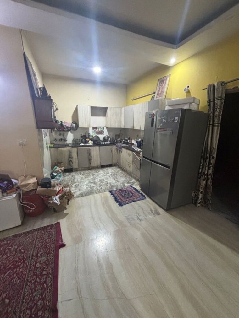 Bedroom, sector 30 3 Bedroom 230 Sq.Yd. Builder Floor In Sector 30 Faridabad 9773151