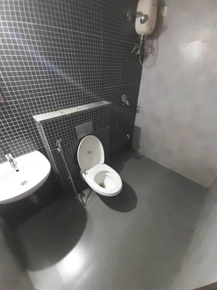 Bathroom, lodha-palava-downtown-dombivli-east 2.5 Bedroom 1120 Sq.Ft. Apartment In Dombivli East Thane 9773215