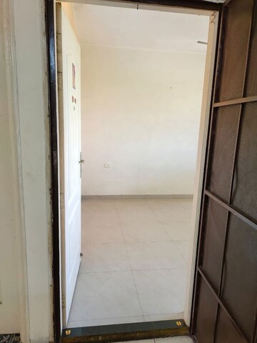 Room in 1 BHK Apartment at Bhandari Greenfield Phase I, Magarpatta City – for Rent