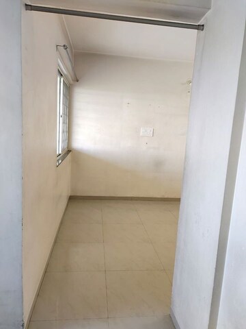 1 BHK Apartment at Bhandari Greenfield Phase I, Magarpatta City – for Rent