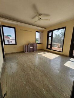 2 BHK + Pooja Room,Servant Room,Extra Room Independent House For Rent in Sector 55