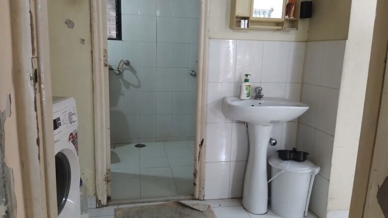 Bathroom, siddhi-chs-karve-nagar 2 Bedroom 948 Sq.Ft. Apartment In Karve Nagar Pune 9773251