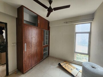 Room in 1 BHK Apartment at Signature Global Andour Height, Sector 71 – for Rent