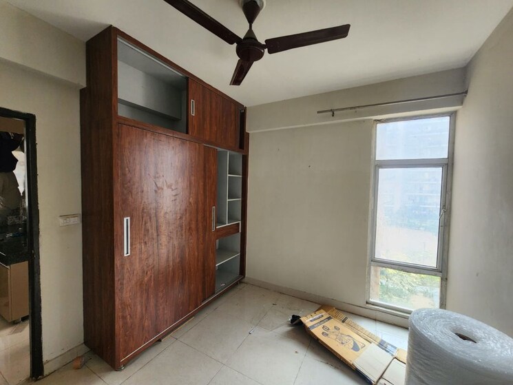 Room, signature-global-andour-height 1 Bedroom 541 Sq.Ft. Apartment In Sector 71 Gurgaon 9773281