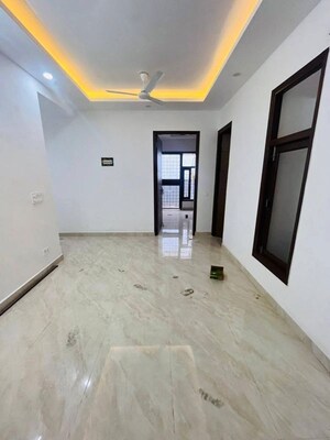 Room in 2 BHK Builder Floor at Saket – for Rent