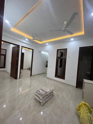 Room in 2 BHK Builder Floor at Saket – for Rent