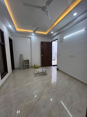 Room in 2 BHK Builder Floor at Saket – for Rent