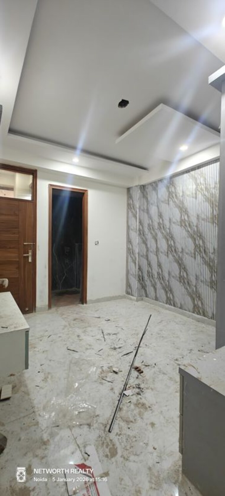 Room, sector 73 3 Bedroom 1300 Sq.Ft. Builder Floor In Sector 73 Noida 9773314