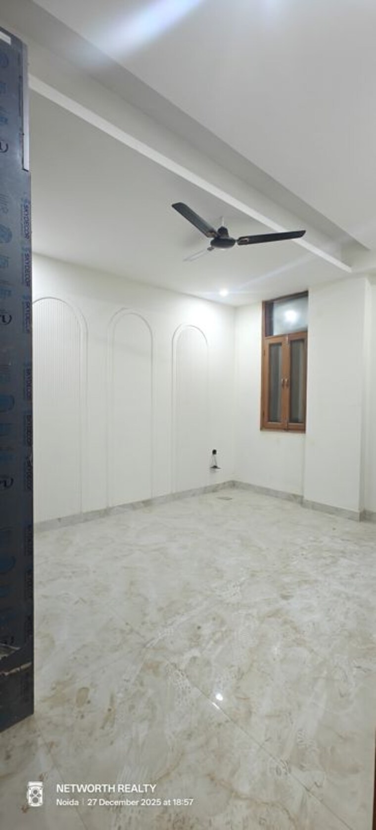 Bedroom, sector 73 3 Bedroom 1500 Sq.Ft. Builder Floor In Sector 73 Noida 9773335