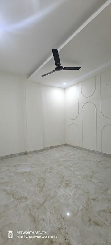 Bedroom in 3 BHK Builder Floor at Sector 73 – for Sale