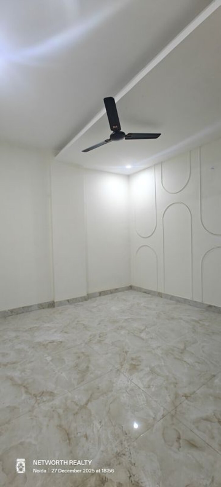 Bedroom, sector 73 3 Bedroom 1500 Sq.Ft. Builder Floor In Sector 73 Noida 9773335