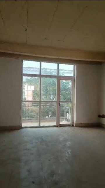 Room in  Office Space at Omaxe World Street, Sector 79 – for Rent