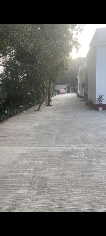 Parking in 6+ BHK Villa at Barakhamba Road – for Sale