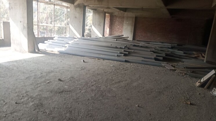  Parking, svp-gulmohur-garden-phase-2 Commercial Shop 550 Sq.Ft. In Raj Nagar Extension Ghaziabad 9773348