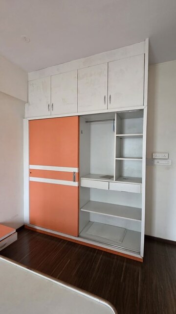 Furnished Amenities in 2 BHK Apartment at Ganga Arcadia, Kharadi – for Rent