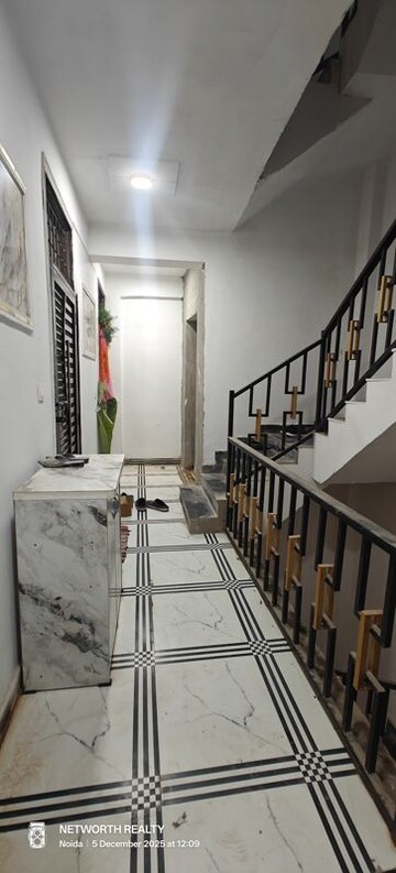 Building Lobby in 1 BHK Builder Floor at Sector 73 – for Sale