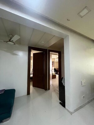 Room in 2 BHK Apartment at Kalyani Nagar – for Rent