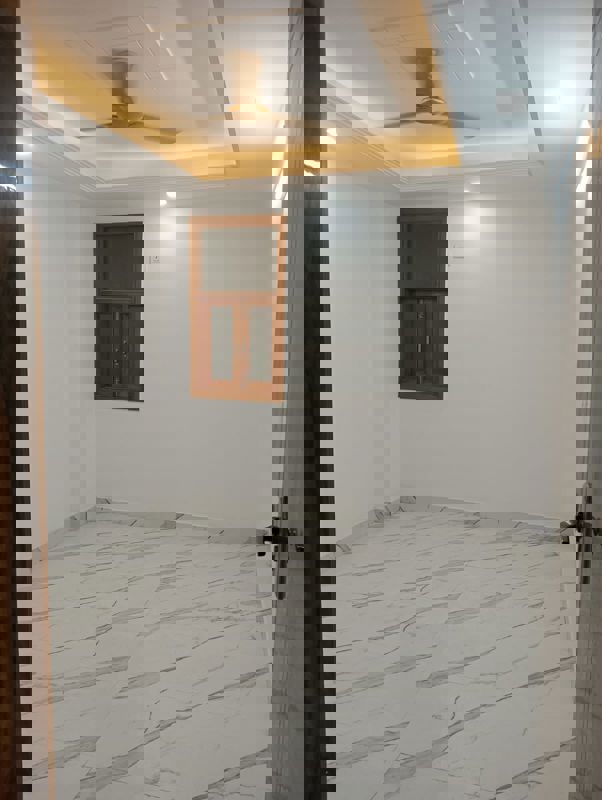 2 BHK Builder Floor For Rent in Saket