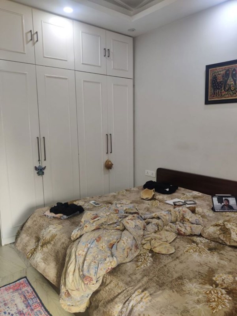 Bedroom, chittaranjan park 3 Bedroom 160 Sq.Yd. Builder Floor In Chittaranjan Park Delhi 9292057