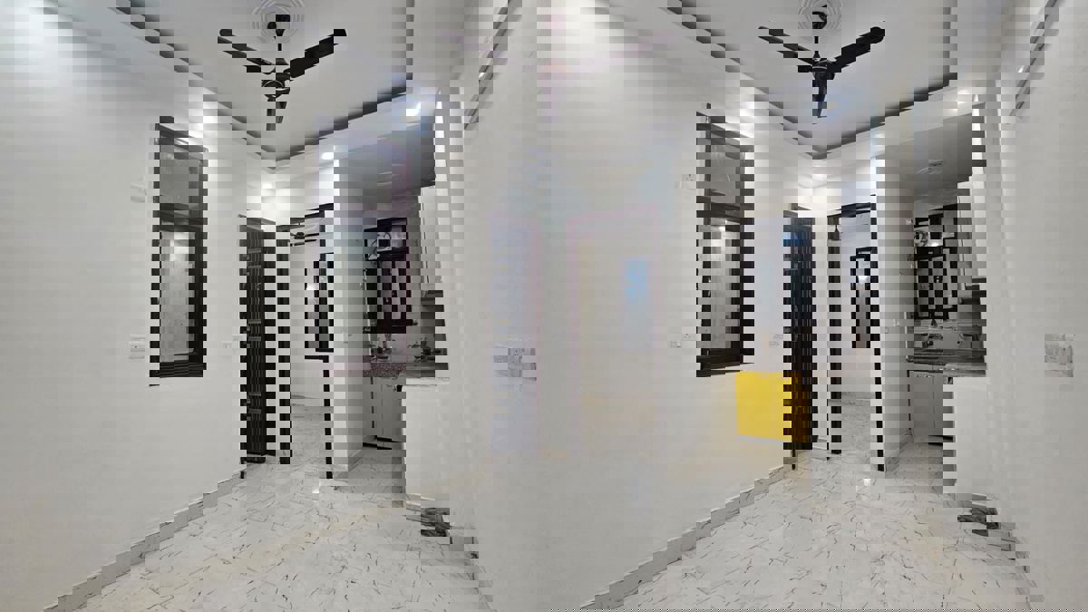 1 BHK Builder Floor For Rent in Saket