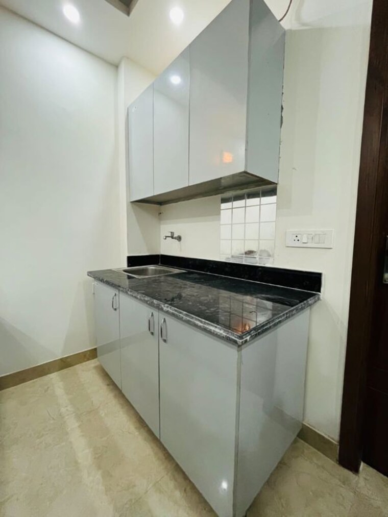 Kitchen, saket 1 RK 300 Sq.Ft. Apartment In Saket Delhi 9773374