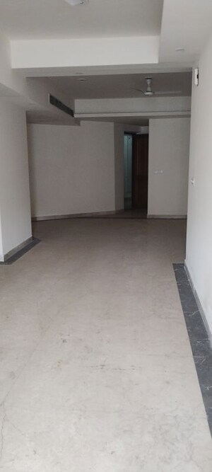 Room in 3 BHK Apartment at Supertech ORB, Sector 74 – for Rent