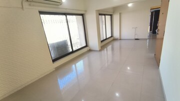 Room in 2.5 BHK Apartment at Atlanta Heights, Prabhadevi – for Rent