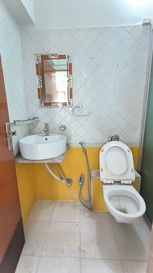 Bathroom in 2.5 BHK Apartment at Atlanta Heights, Prabhadevi – for Rent