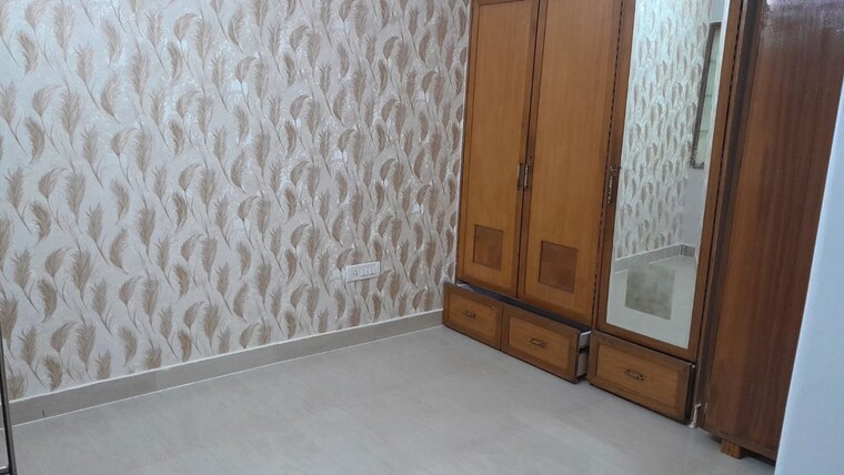 Room, kalkaji 2 Bedroom 85 Sq.Yd. Builder Floor In Kalkaji Delhi 9773445