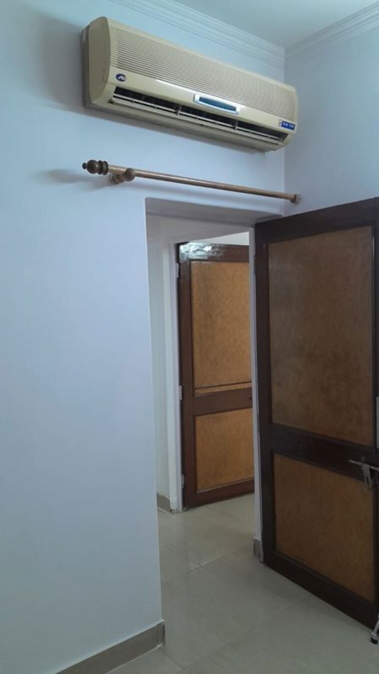 Room, kalkaji 2 Bedroom 85 Sq.Yd. Builder Floor In Kalkaji Delhi 9773445