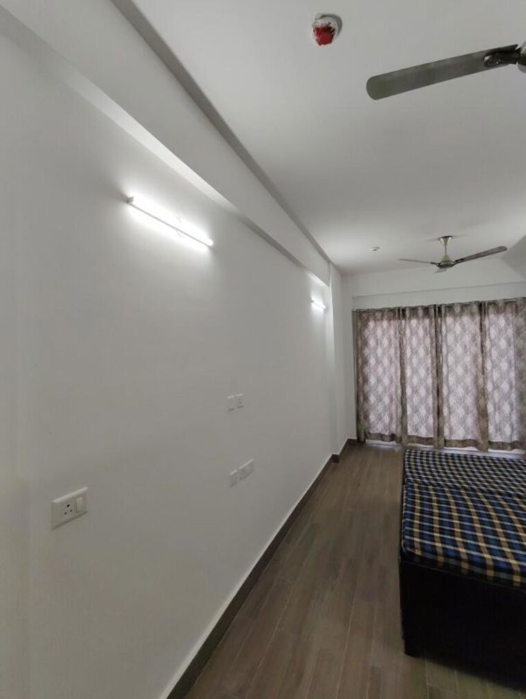 Balcony, gaur-runway-suites Studio 460 Sq.Ft. Apartment In Gaur Yamuna City Greater Noida 9773451