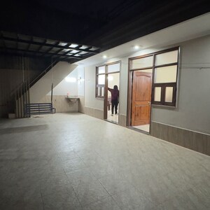 Room in 1 RK Builder Floor at Chattarpur – for Rent