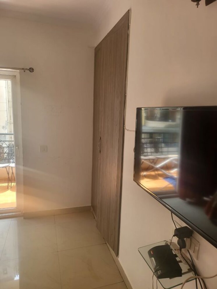 Room, sector 79 3 Bedroom 1685 Sq.Ft. Apartment In Sector 79 Faridabad 9773466